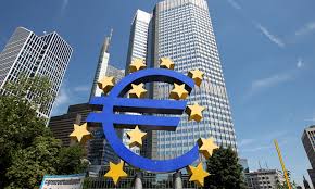 Amid Heightened Italy Risk, ECB Poised to Extend its Bond-Buying Program