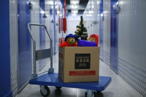 Credit Suisse Bets Its Hope On Christmas Sale & Slashes Dixons Carphone Estimates