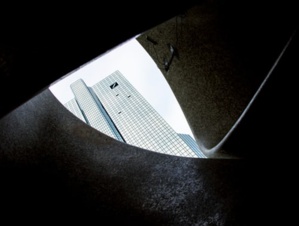 Qatari Investors Demand Deutsche Bank’s Chairman’s Resignation Qatari Investors Demand Deutsche Bank’s Chairman’s Resignation