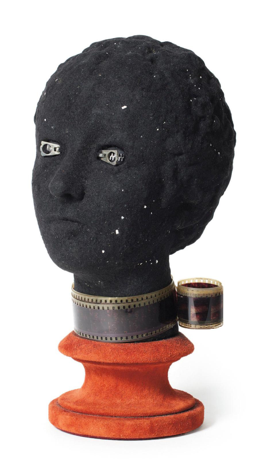 Marcel Jean (1900-1993), Le Spectre du gardénia, 1936, bust, flocking on plaster, zipper, roll of film and suede, artist's copy 1/1 of the 1971 edition, h. 35 cm/13.8 in. Estimate: €15,000/20,000 Marcel Jean (1900-1993), Le Spectre du gardénia, 1936, bust, flocking on plaster, zipper, roll of film and suede, artist's copy 1/1 of the 1971 edition, h. 35 cm/13.8 in. Estimate: €15,000/20,000