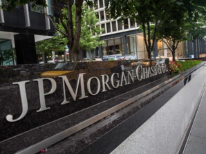 JPMorgan to shell out $125 million to settle investigation into its credit card debt JPMorgan to shell out $125 million to settle investigation into its credit card debt