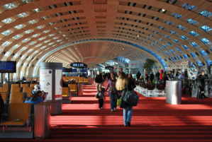 Extremists Found in Paris Airports