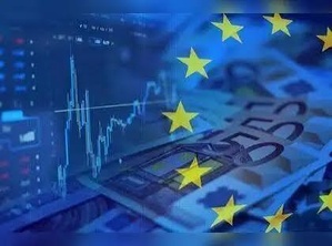 Oil Shock and Debt Fears Push European Borrowing Costs Higher