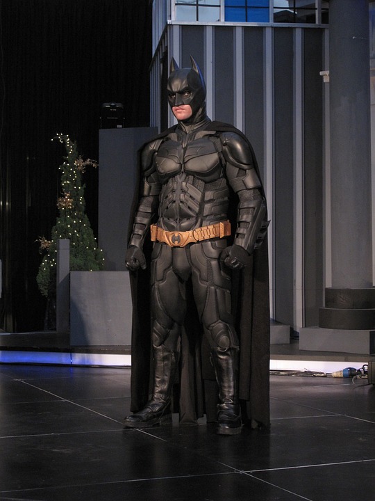 Cosplay Batman Suit Hits Guinness World Record For Its Gadgets’ Functionalities