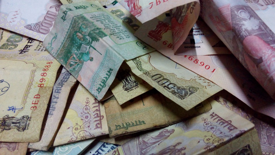 Currency reform in India leads to poverty