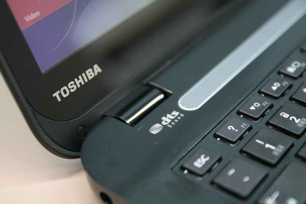 Toshiba to sell its memory chips business for up to $ 9 billion