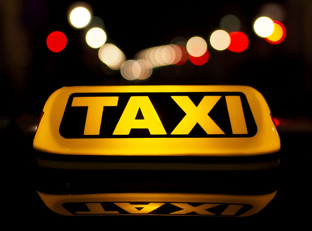 UBS: Unmanned taxis will make a competition to public transport