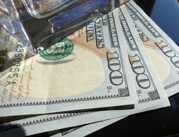 US Dollar collapses along with indices and bonds yield