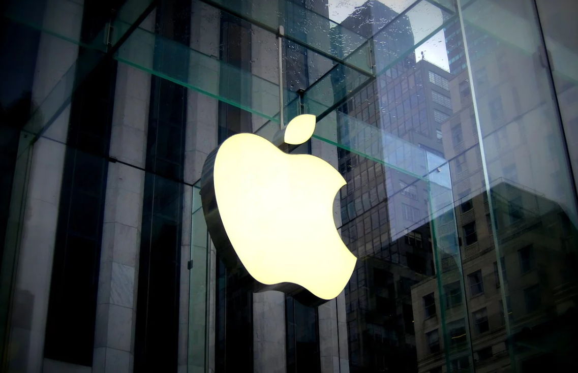 Apple's market cap falls below $1 trillion