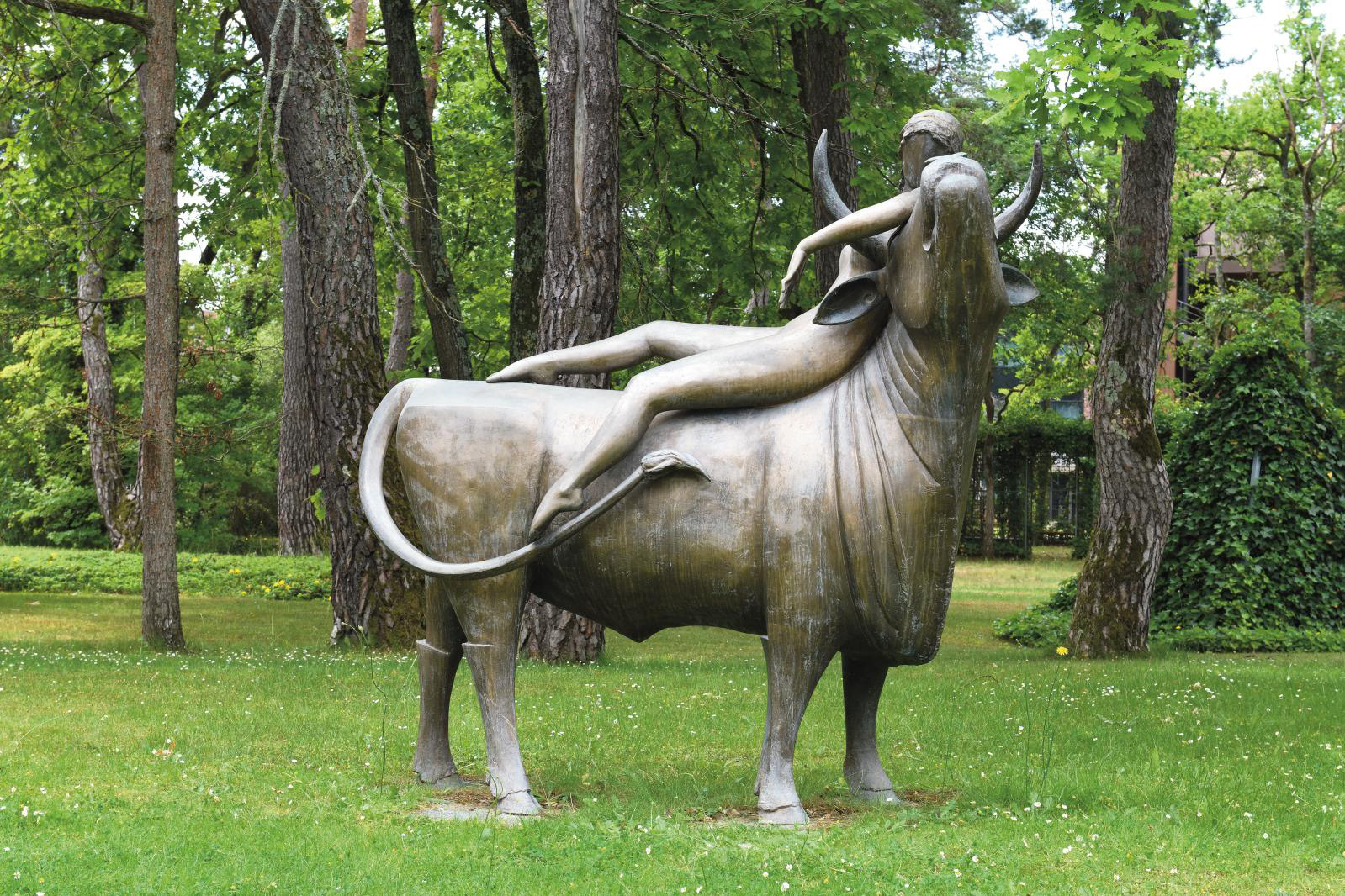 Monumental Sculptures from the Lalanne Couple