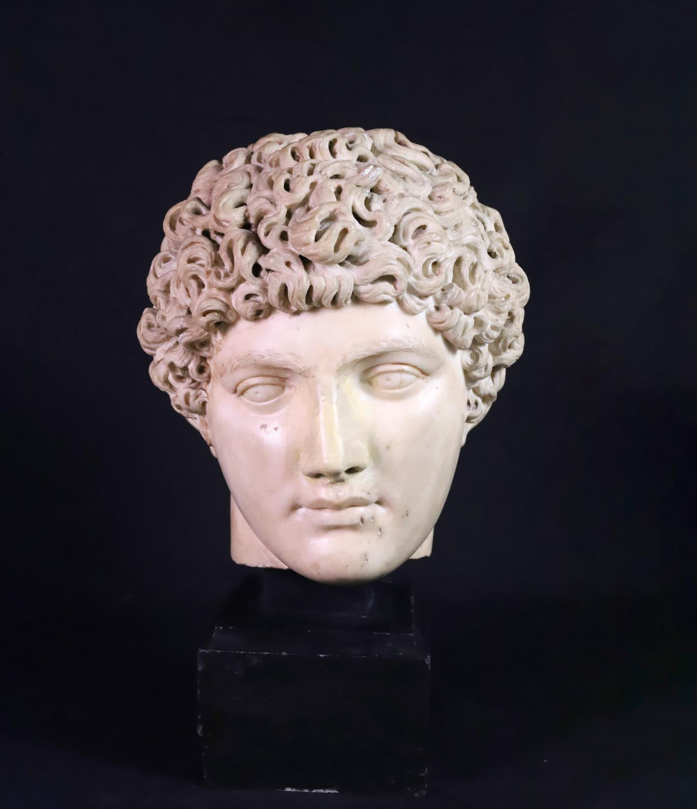 Roman, c. 138–150, Head of a Young Prince, white marble (nose restored in plaster), 26 cm x 23 cm/10.24 x 9.05 in, total height with base 39 cm/15.35 in. Estimate: €150,000/200,000