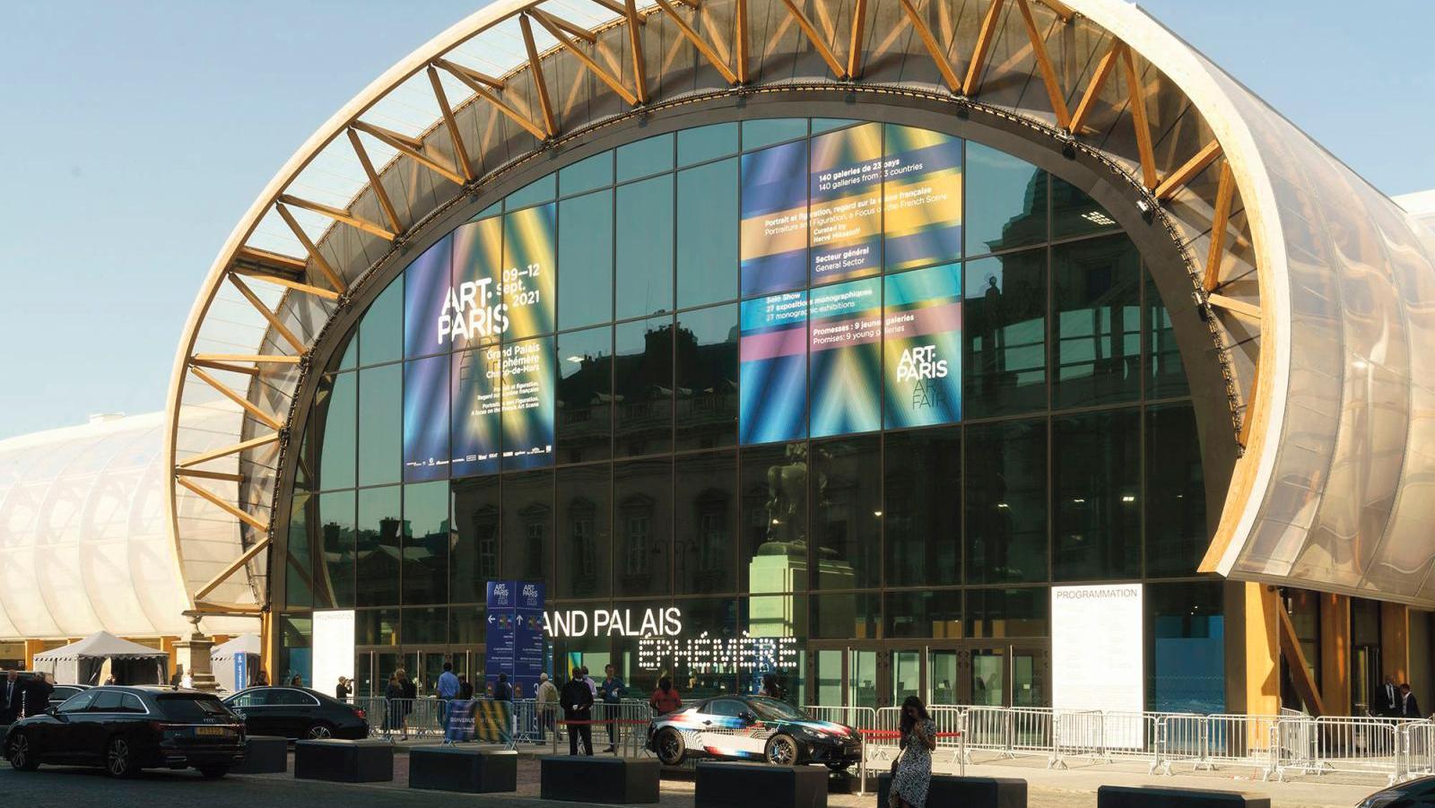 Art Paris, one of the few fairs to have been staged in 2021, is scheduled this year for early April.