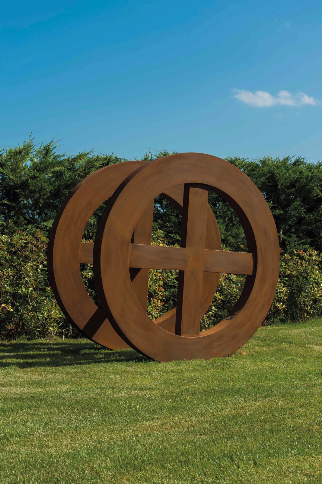 Venet Foundation - Robert Morris, "Wheels II," 1963-1988, Corten steel. Photo courtesy of the artist and the Venet Foundation