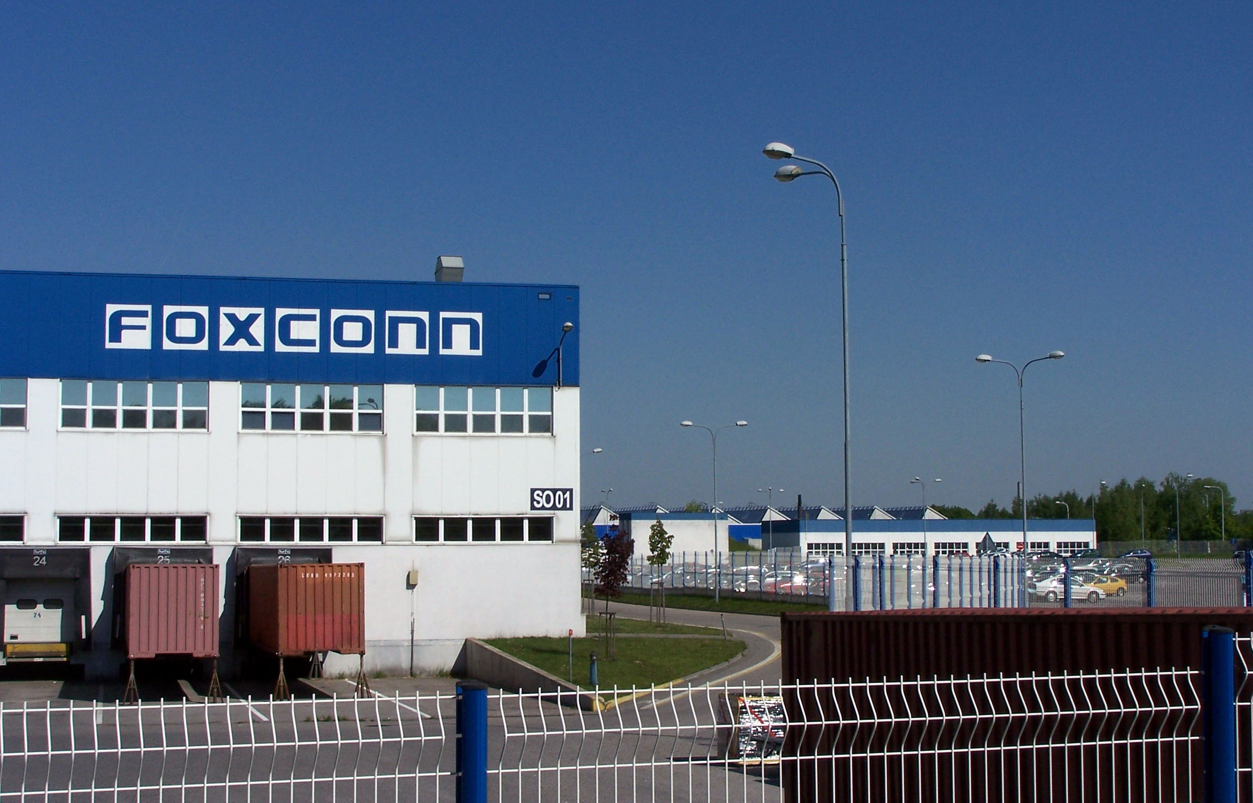Foxconn pulls out of $20B semiconductor project