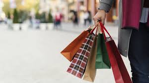 Spending By US Consumers Is Increasing, And Falling Savings Are A Concern