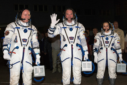 Three Cosmonauts from ISS Returned to Earth