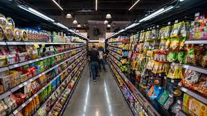 US Households Trim Purchases as Uncertainty and Costs Rise