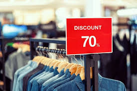 Discount-Driven Spending Reveals Cautious U.S. Consumer Behavior