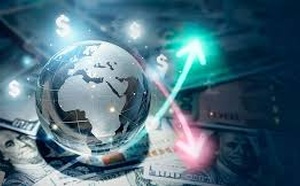 Trump’s Trade War Gambit Risks Eroding the Dollar’s Global Dominance