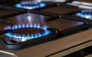 Spot gas prices in Europe rise by a third following the shutdown of the Qatar LNG plant