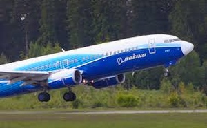 Boeing cuts net loss in Q1, order backlog grows to record high