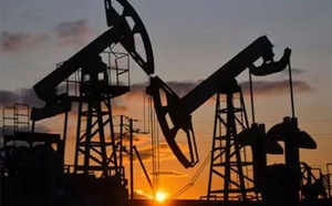 Saudi Oil Flows Shift East as Pipeline Disruption Tests Export Flexibility