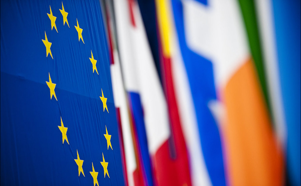 ECB officials see no need to change rates in the absence of inflation risks