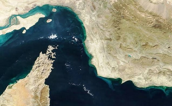 Hormuz Traffic Collapse Reveals the Wider Cost of a Middle East Regional War