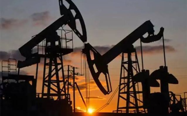 Saudi Oil Flows Shift East as Pipeline Disruption Tests Export Flexibility